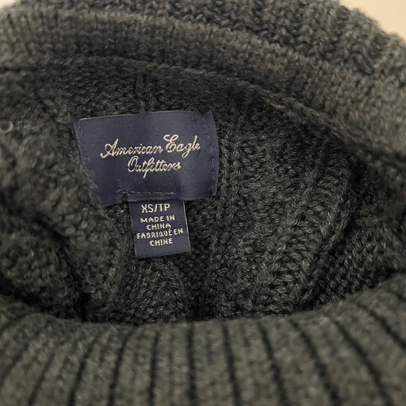 Chunky Cable Knit Turtleneck Sweater Dark Gray Women's Cozy Winter Fashion - Picture 8 of 10